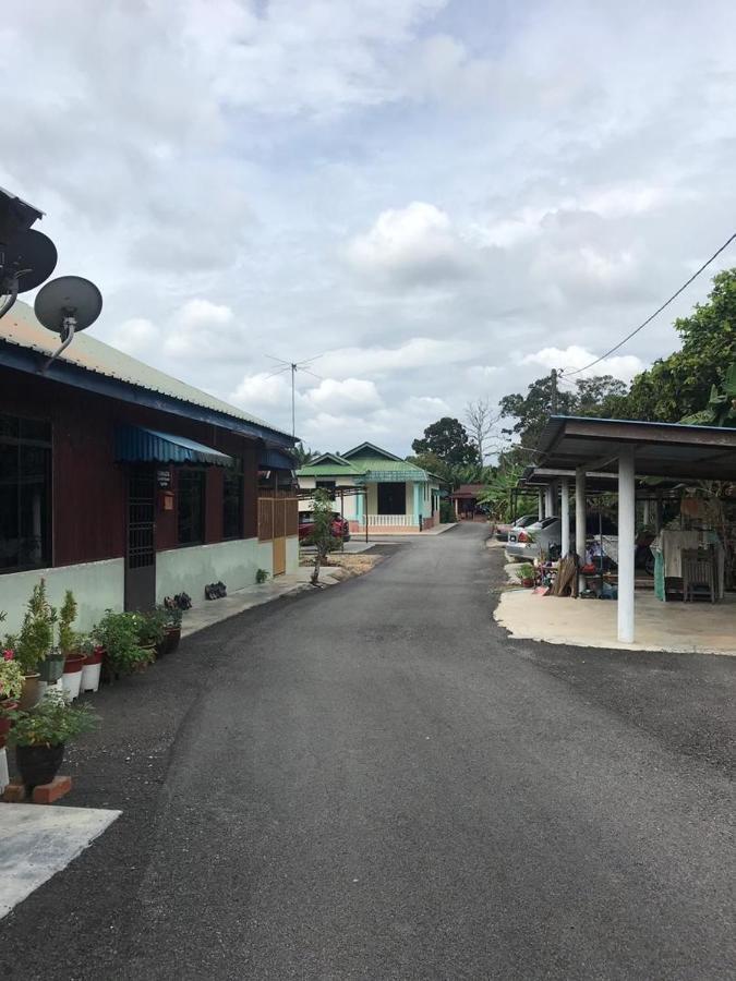 Opro S&S Homestay Pagoh Malay Only ムアル エクステリア 写真